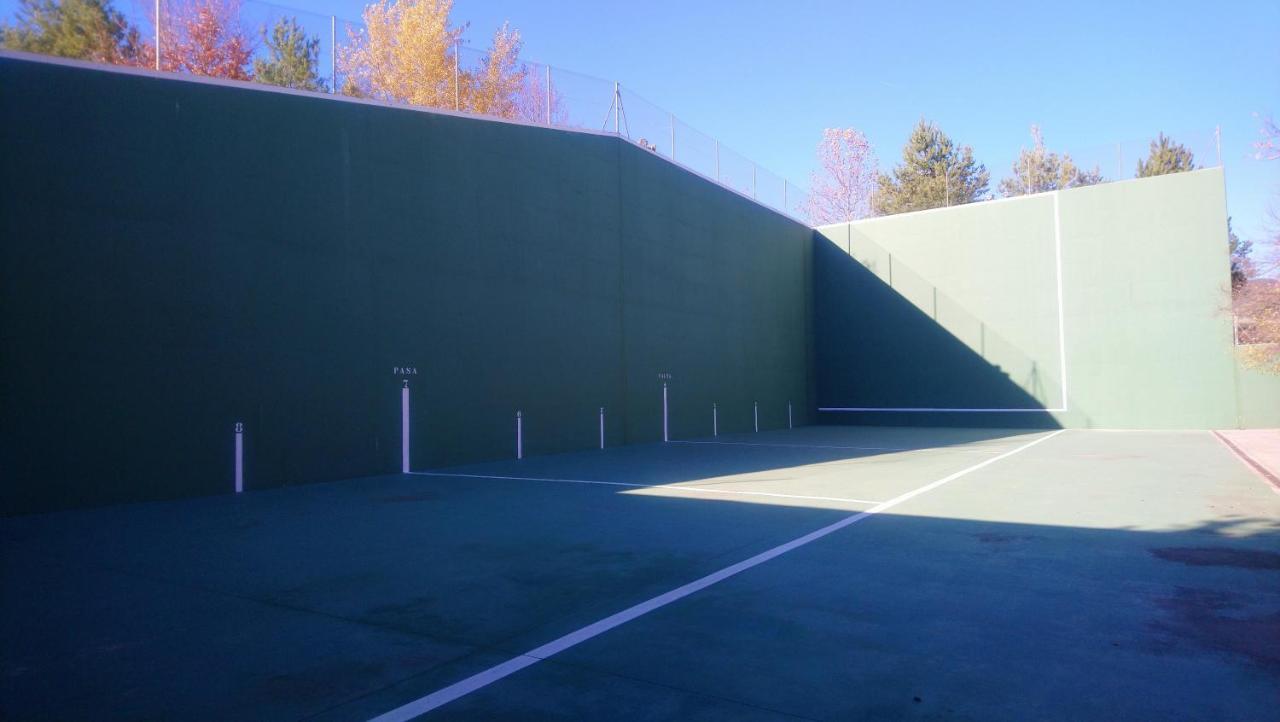 Las Margas. Golf. Bici. Esqui. Piscina. Sabiñánigo Exteriér fotografie